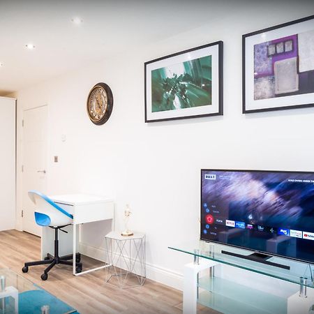 The 'Pinky' - Beautiful 1 Bed Apartment In Hatfield - Free Parking - Near Uni & Business Park - Big Savings On Long Stays Luaran gambar