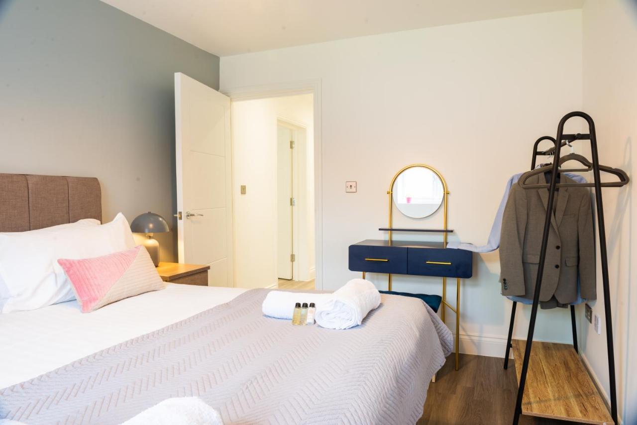 The 'Pinky' - Beautiful 1 Bed Apartment In Hatfield - Free Parking - Near Uni & Business Park - Big Savings On Long Stays Luaran gambar