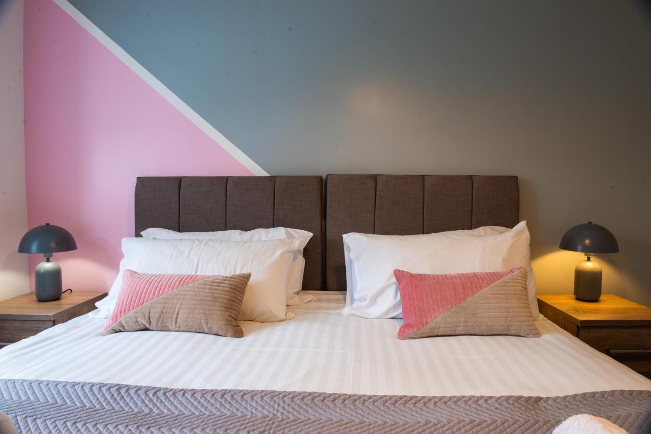 The 'Pinky' - Beautiful 1 Bed Apartment In Hatfield - Free Parking - Near Uni & Business Park - Big Savings On Long Stays Luaran gambar